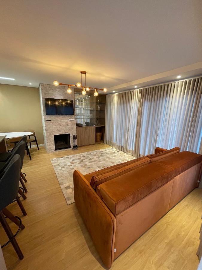 Apartamento Espetacular, 2 Suites, A 30M Da Rua Coberta Gramado Eksteriør bilde