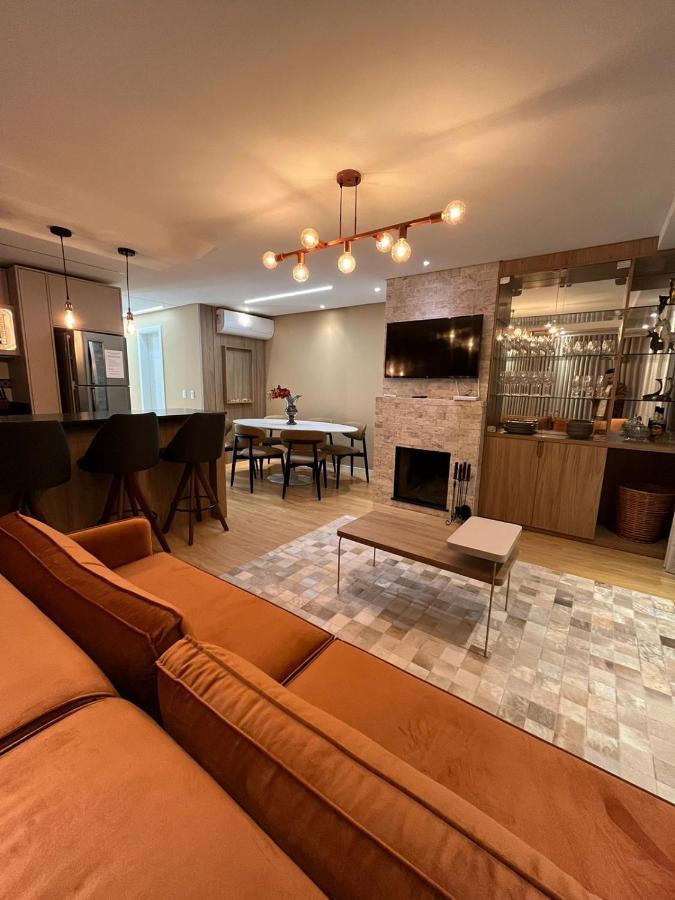 Apartamento Espetacular, 2 Suites, A 30M Da Rua Coberta Gramado Eksteriør bilde