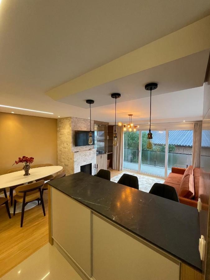 Apartamento Espetacular, 2 Suites, A 30M Da Rua Coberta Gramado Eksteriør bilde