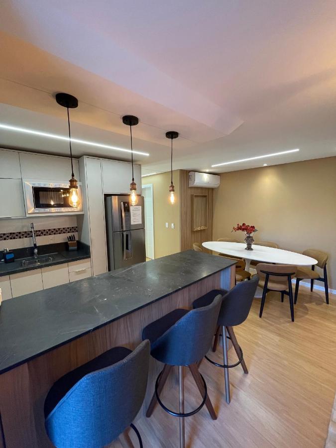 Apartamento Espetacular, 2 Suites, A 30M Da Rua Coberta Gramado Eksteriør bilde