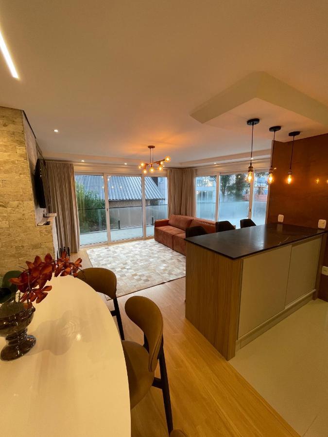 Apartamento Espetacular, 2 Suites, A 30M Da Rua Coberta Gramado Eksteriør bilde