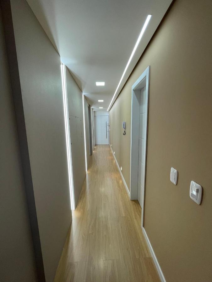 Apartamento Espetacular, 2 Suites, A 30M Da Rua Coberta Gramado Eksteriør bilde
