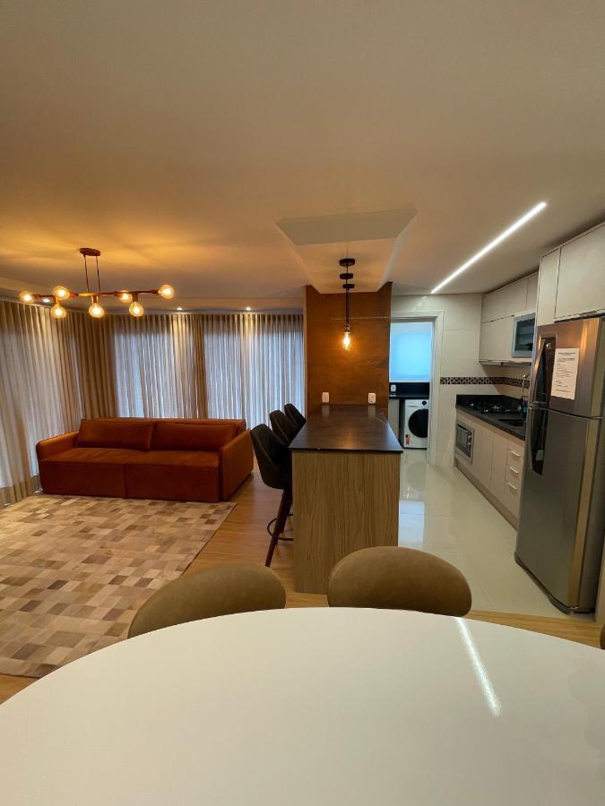 Apartamento Espetacular, 2 Suites, A 30M Da Rua Coberta Gramado Eksteriør bilde