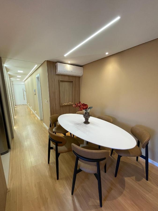Apartamento Espetacular, 2 Suites, A 30M Da Rua Coberta Gramado Eksteriør bilde