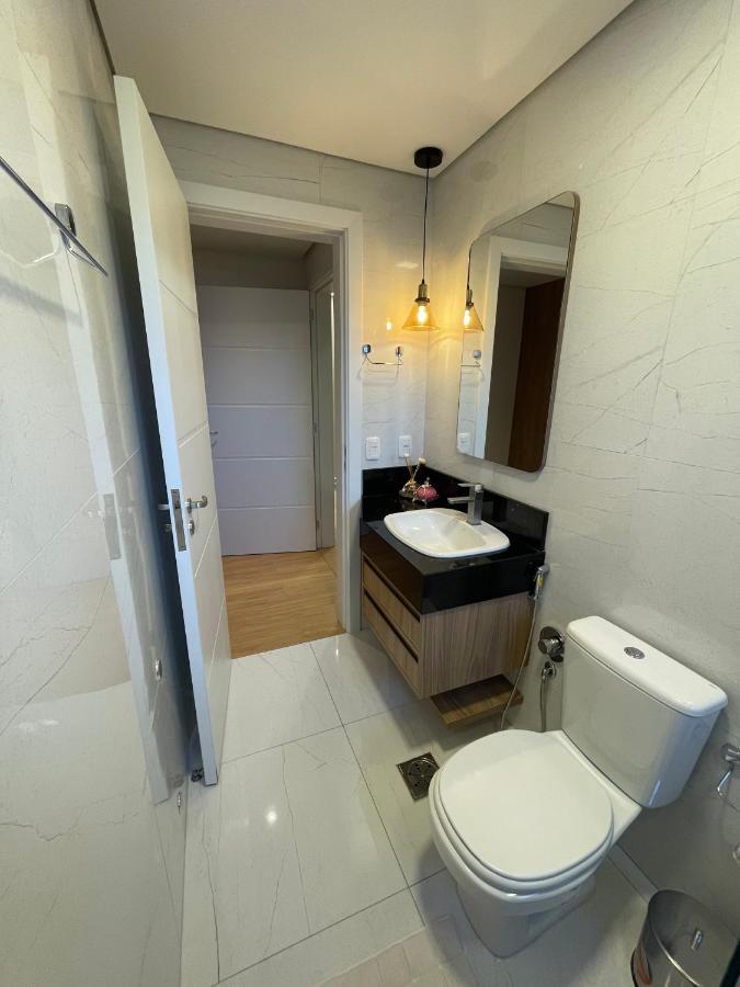 Apartamento Espetacular, 2 Suites, A 30M Da Rua Coberta Gramado Eksteriør bilde